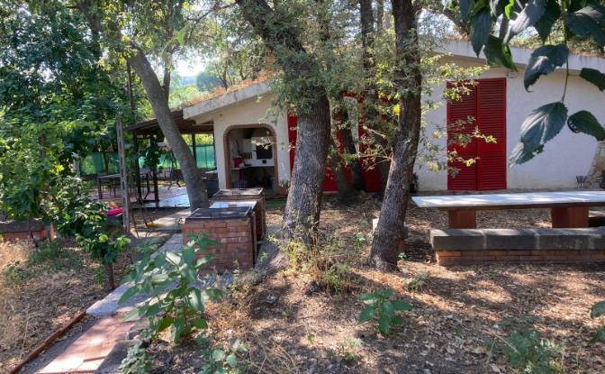 Single Family Home for Sale Via R Livatino. Photo#2