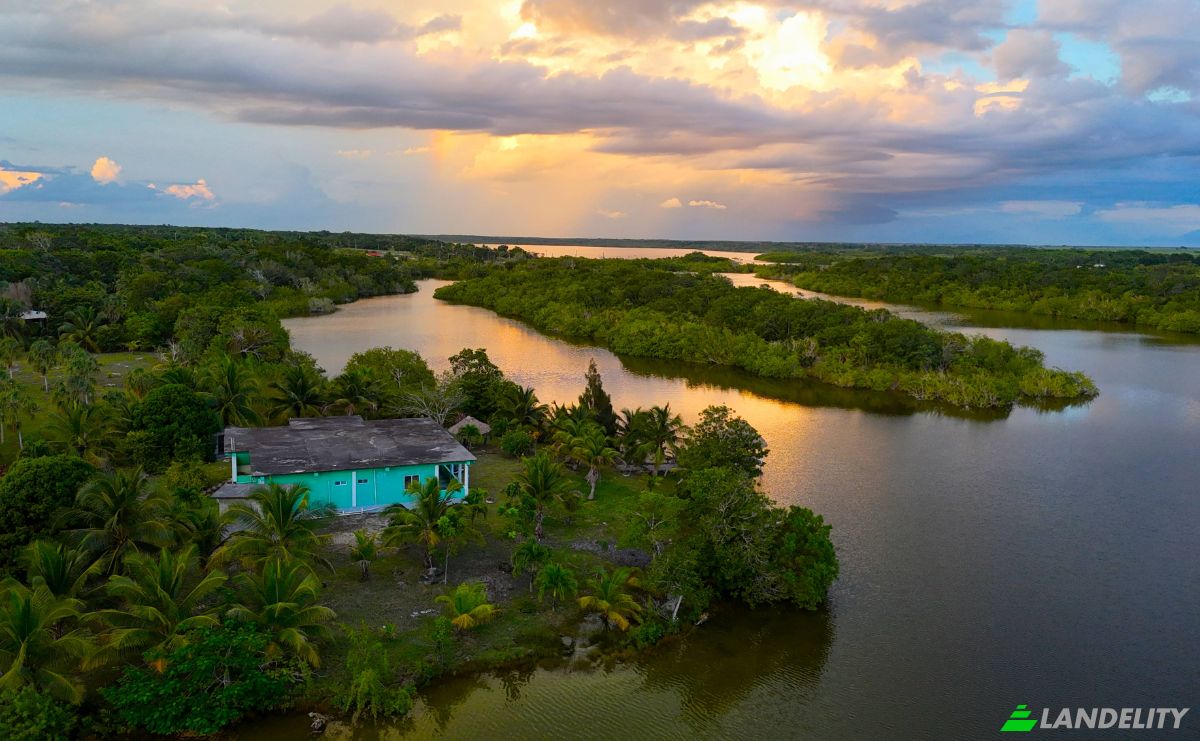 Bungalow for Sale Progresso, Corozal District, Belize. Photo 9
