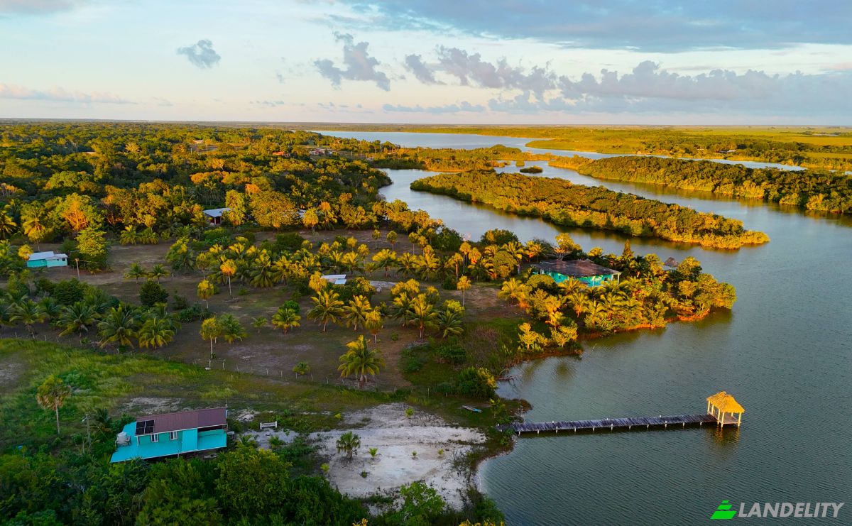 Bungalow for Sale Progresso, Corozal District, Belize. Photo 2