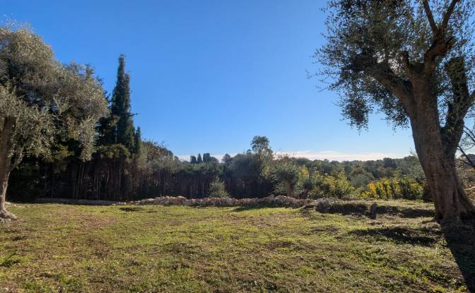 Land Lot for Sale - Roquefort-les-Pins, France