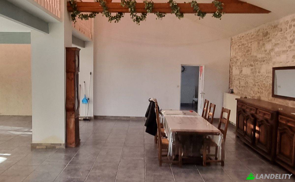 Villa à vendre 285 Rte des Veurdons, 33860 Val-de-Livenne, Val-de-Livenne, Gironde, Nouvelle-Aquitaine, France. Photo 7