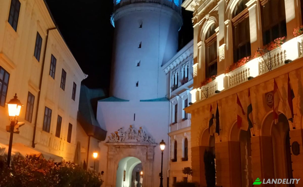 Apartment for Rent Sopron, Sopron–Fertod, Gyor-Moson-Sopron, Hungary, Varkerulet 98, 9400 Hungary. Photo 13