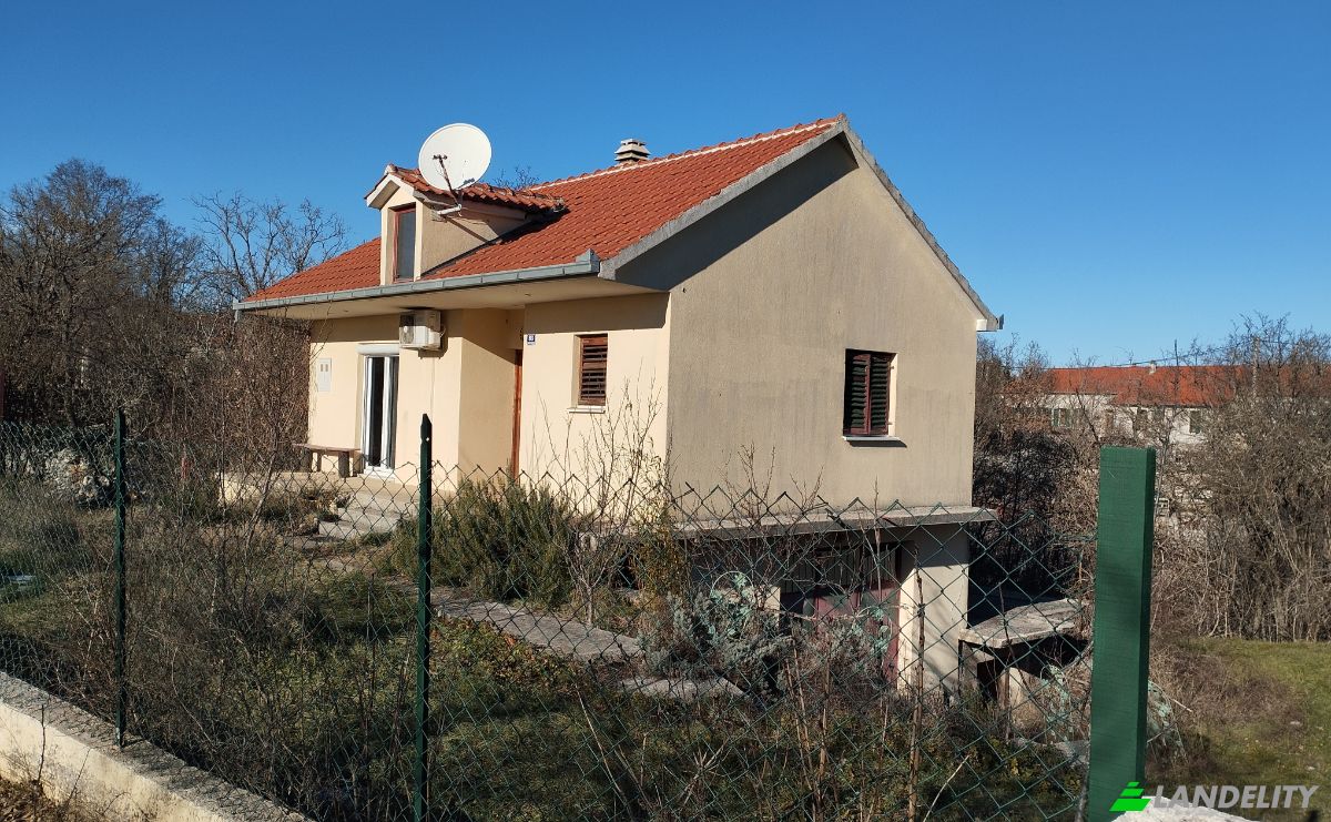 Casa unifamiliare in vendita Vinjani Gornji 83, 21260, Gornji Vinjani, Grad Imotski, Split-Dalmatia County, Croatia. Foto 2