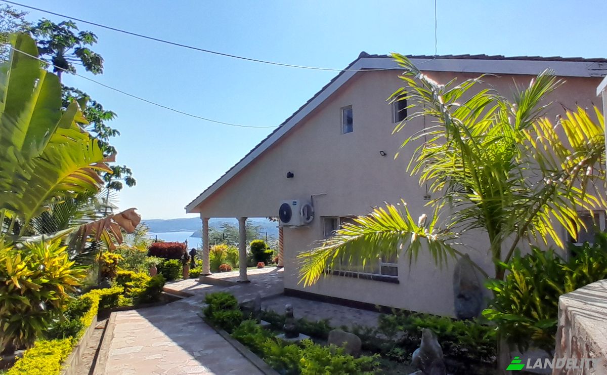 Inn/Lodge for Sale 797 Mica Dr, Kariba, Mashonaland West Province, Zimbabwe. Photo 2