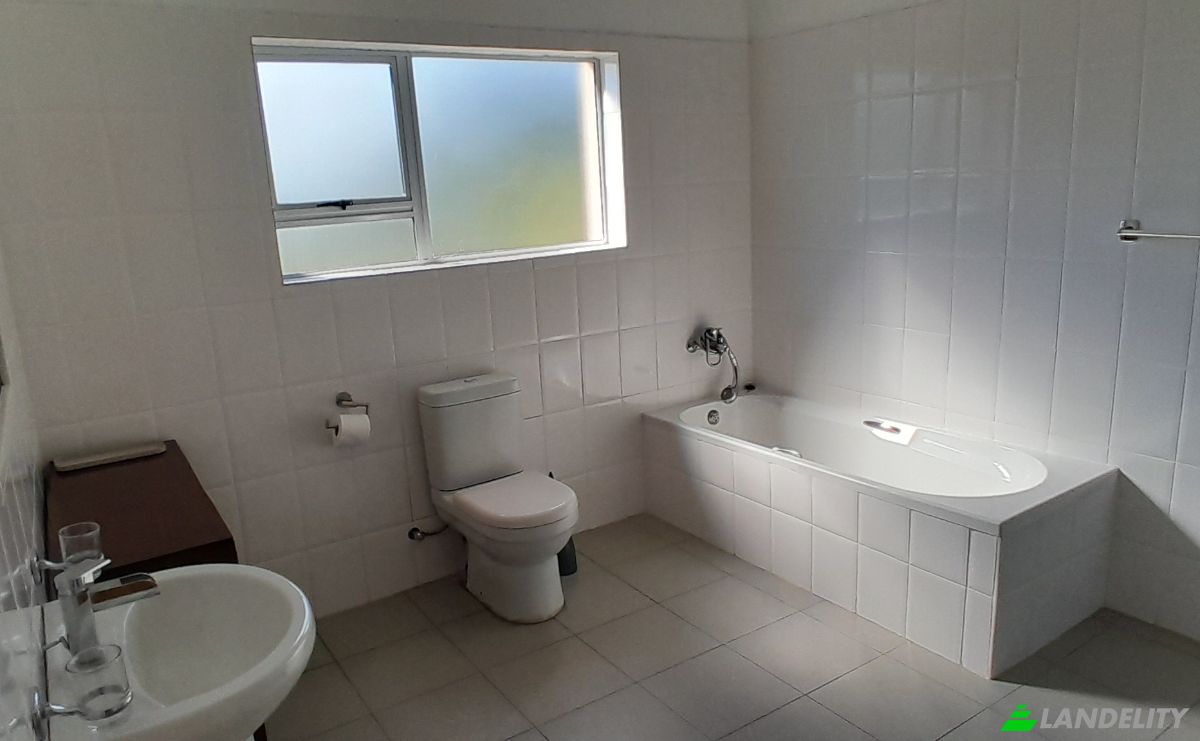 Inn/Lodge for Sale 797 Mica Dr, Kariba, Mashonaland West Province, Zimbabwe. Photo 20
