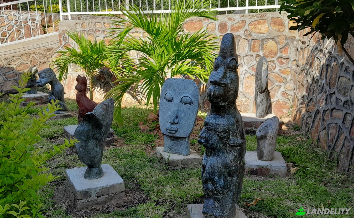 Inn/Lodge for Sale 797 Mica Dr, Kariba, Mashonaland West Province, Zimbabwe. Photo 16