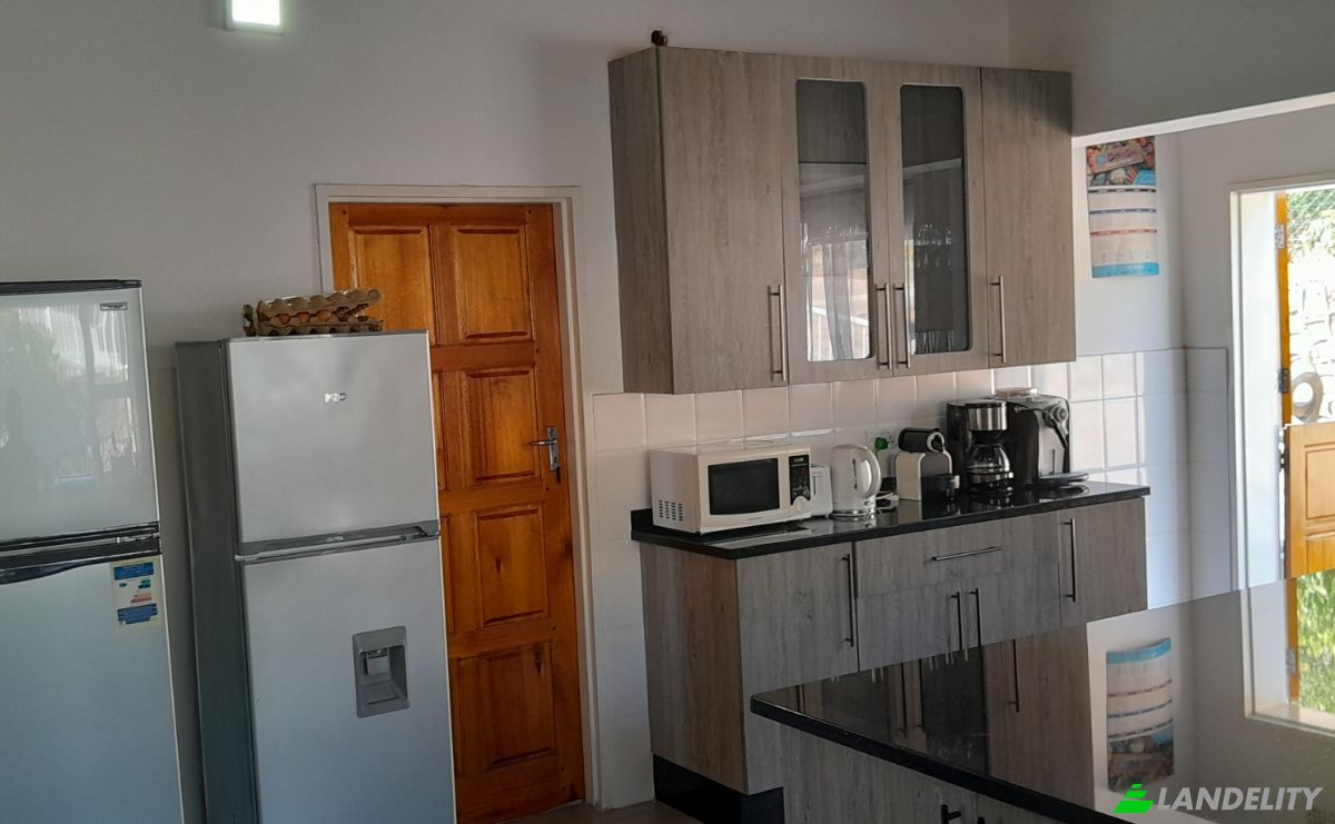 Inn/Lodge for Sale 797 Mica Dr, Kariba, Mashonaland West Province, Zimbabwe. Photo 12