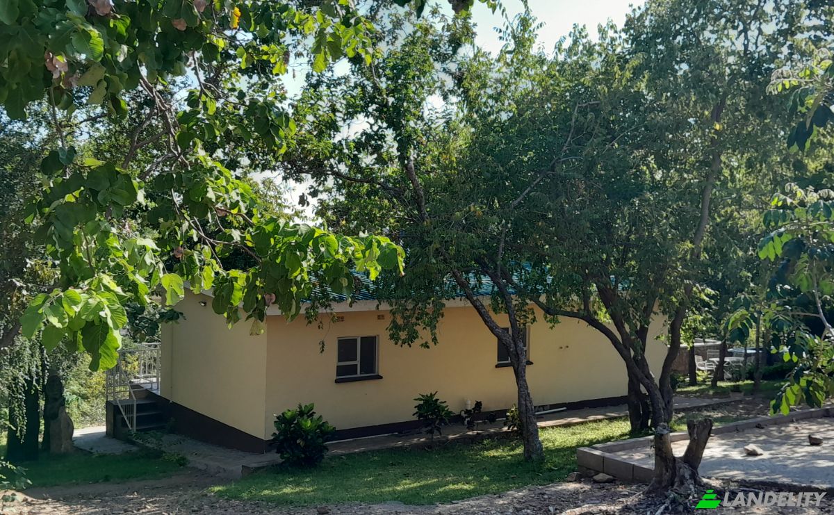 Inn/Lodge for Sale 797 Mica Dr, Kariba, Mashonaland West Province, Zimbabwe. Photo 19