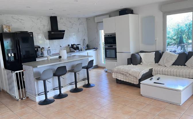 Apartment for Sale - Aix-en-Provence, France