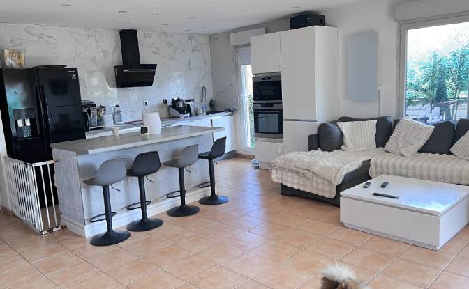 Appartement Te koop Rue Claude Nicolas Ledoux. Foto#2