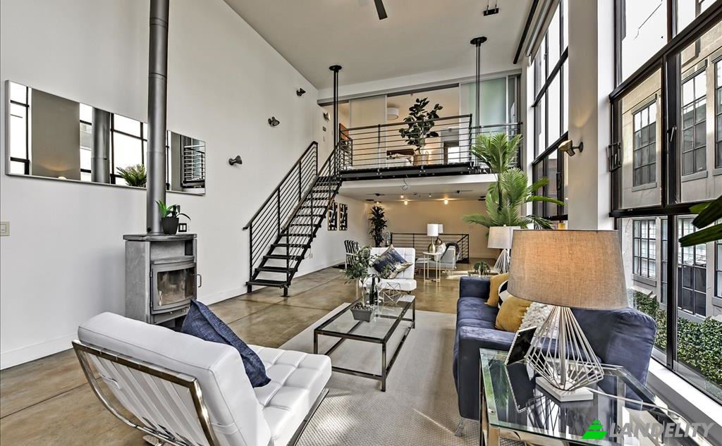 Single Family Home for Sale Clarence Pl, San Francisco, San Francisco County, California, United States, CA 94107, USA. Photo 10