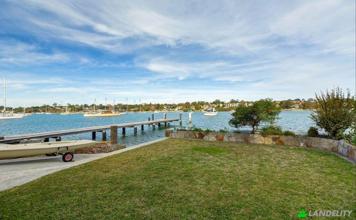 Single Family Home for Sale Burns Cres, Chiswick NSW, Chiswick, City of Canada Bay Council, New South Wales, Australia. Photo 3