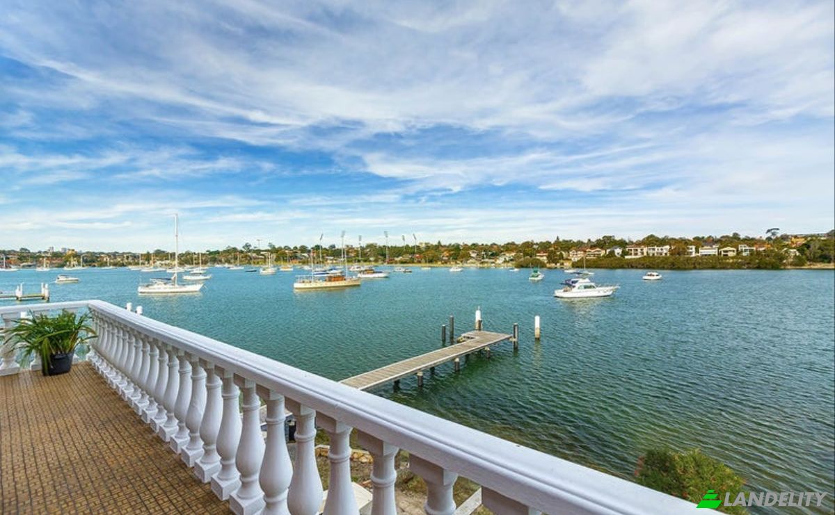 Single Family Home for Sale Burns Cres, Chiswick NSW, Chiswick, City of Canada Bay Council, New South Wales, Australia. Photo 4