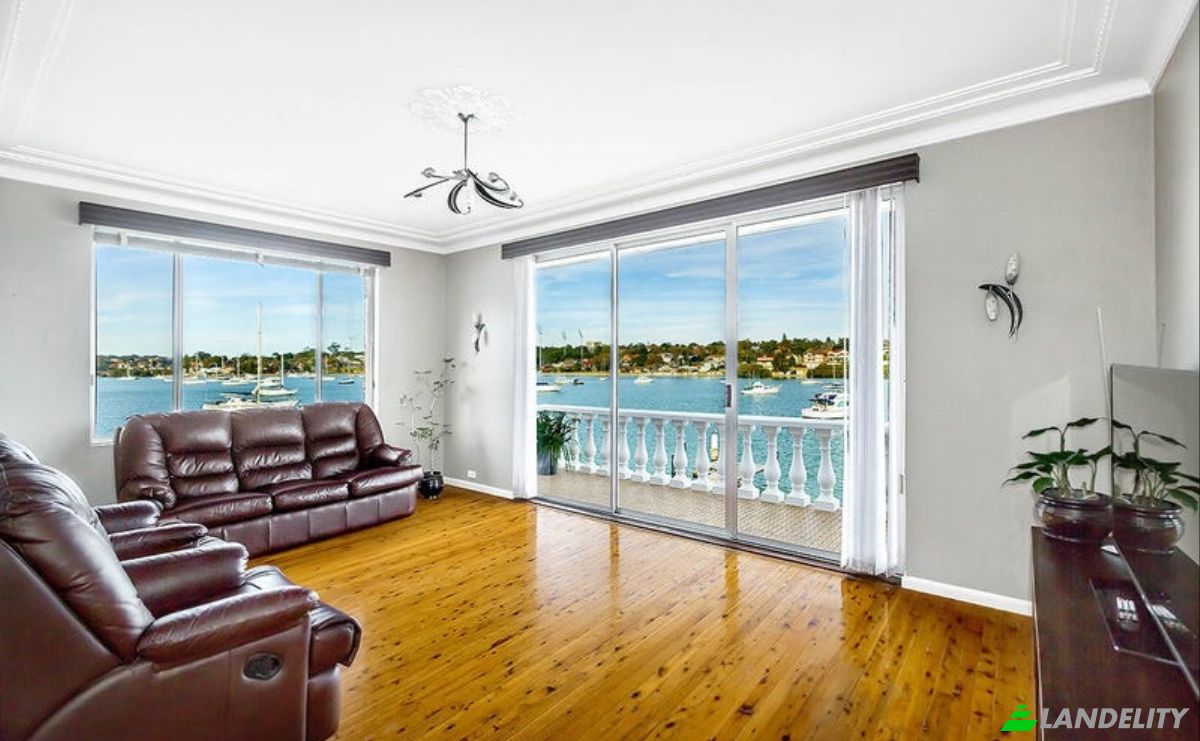 Single Family Home for Sale Burns Cres, Chiswick NSW, Chiswick, City of Canada Bay Council, New South Wales, Australia. Photo 5