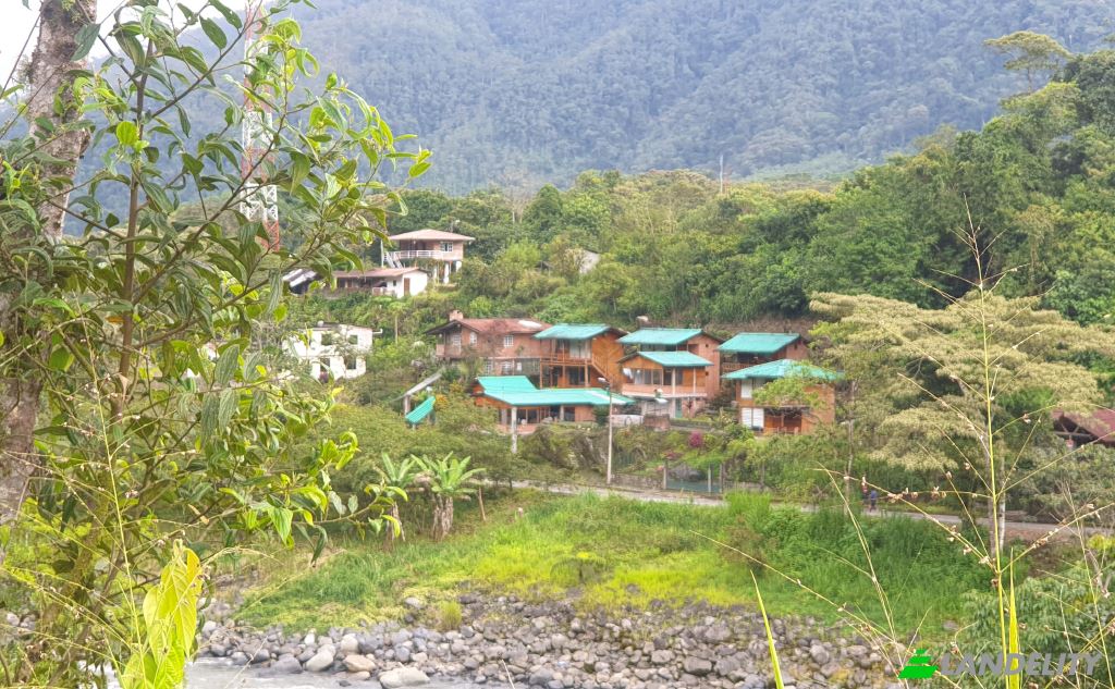 Single Family Home for Sale Via Las Estancias, Rio Negro, Banos Canton, Tungurahua, Ecuador. Photo 3