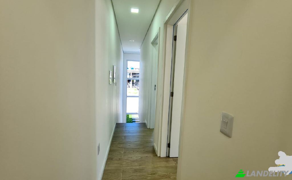 Single Family Home for Sale Servidao Ozima Joana da Cunha, Ingleses do Rio Vermelho, Florianopolis, State of Santa Catarina, Brazil, 88058. Photo 18