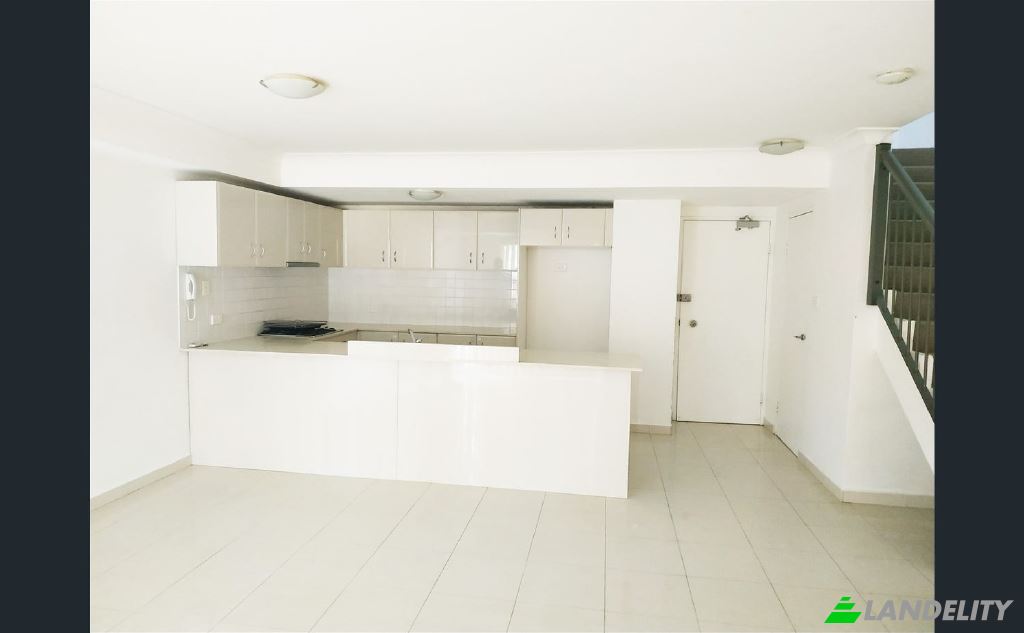 Apartment for Sale Woodhouse Dr, Ambarvale NSW, Ambarvale, City of Campbelltown, New South Wales, Australia. Photo 5