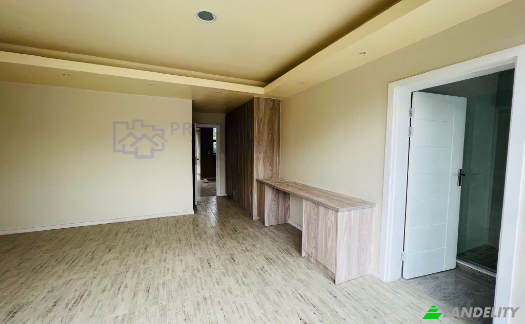 Single Family Home for Sale Syringa Ln, Bedfordview, Germiston, Ekurhuleni Metropolitan Municipality, Gauteng, South Africa. Photo 12