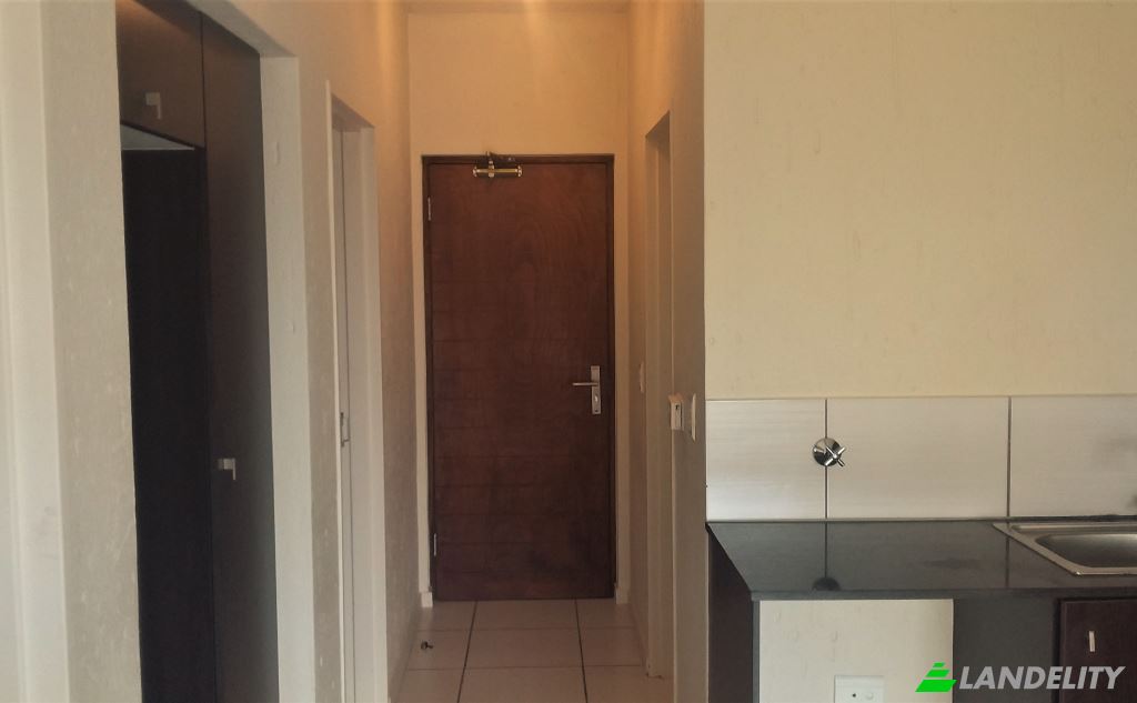 Apartment for Sale Greenwich Village, Rietfontein Ir, Sandton, City of Johannesburg Metropolitan Municipality, Gauteng, South Africa. Photo 4