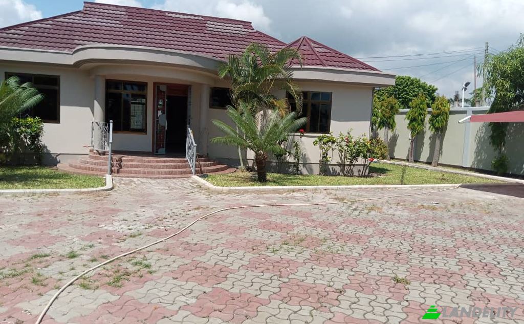 Single Family Home for Rent Dar es Salaam, Kinondoni, Dar es Salam, Tanzania. Photo 13