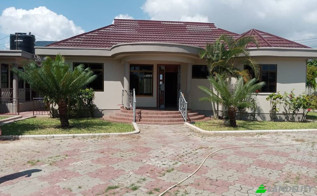 Single Family Home for Rent Dar es Salaam, Kinondoni, Dar es Salam, Tanzania. Photo 1