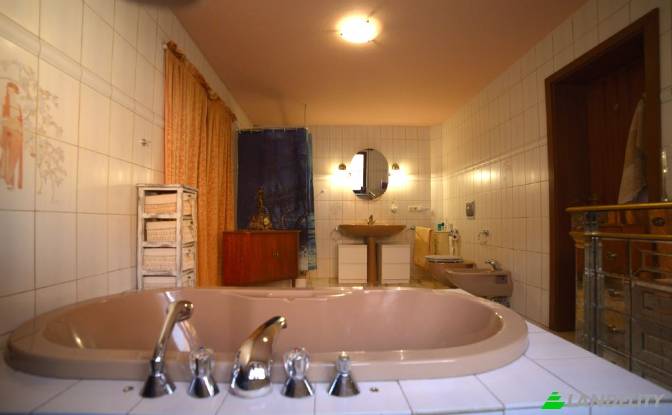 Casa de una sola familia en venta Saarstrasse. Foto#24