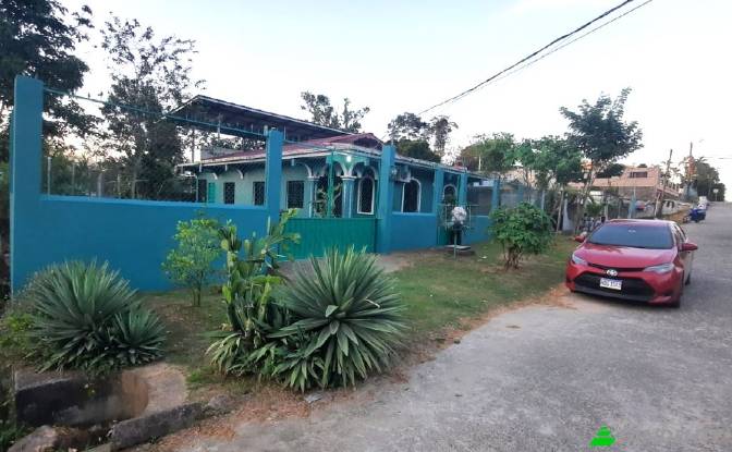 Single Family Home for Sale Tela. Photo#2
