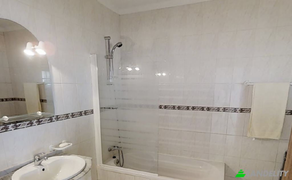 Single Family Home for Sale Rainha Dona Amelia, Parchal, Lagoa, Faro District, Portugal. Photo 5