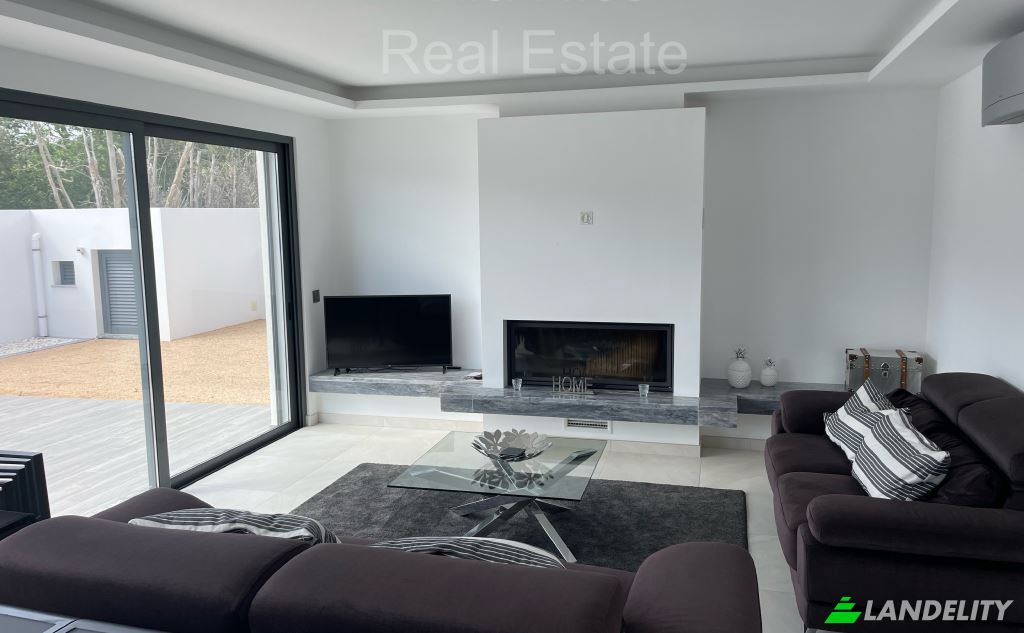 Single Family Home for Sale Nova das Portelas, Lagos, Faro District, Portugal. Photo 4