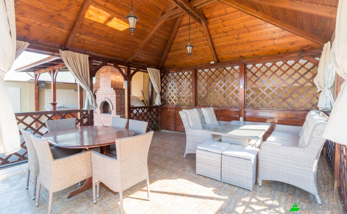 Single Family Home for Sale Strada Gheorghe Doja, Oradea, Paleu, Bihor County, Romania. Photo 13