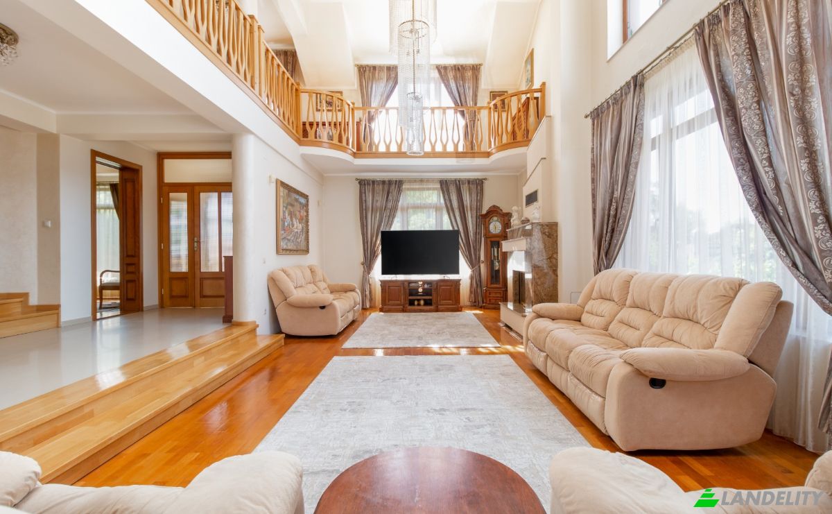 Single Family Home for Sale Strada Gheorghe Doja, Oradea, Paleu, Bihor County, Romania. Photo 6