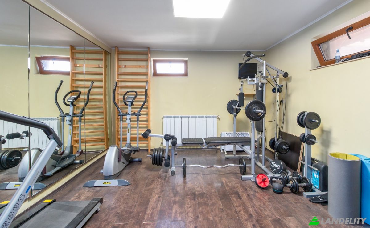 Single Family Home for Sale Strada Gheorghe Doja, Oradea, Paleu, Bihor County, Romania. Photo 10