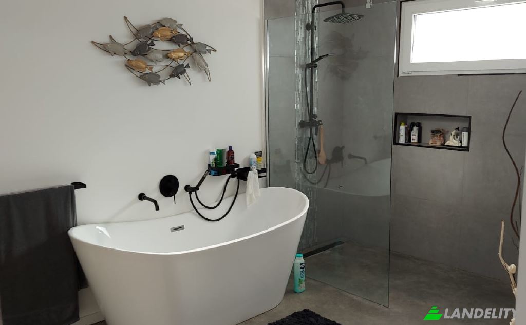Single Family Home for Sale Strada senza nome, 86038 Petacciato CB, Petacciato, Province of Campobasso, Molise, Italy. Photo 8