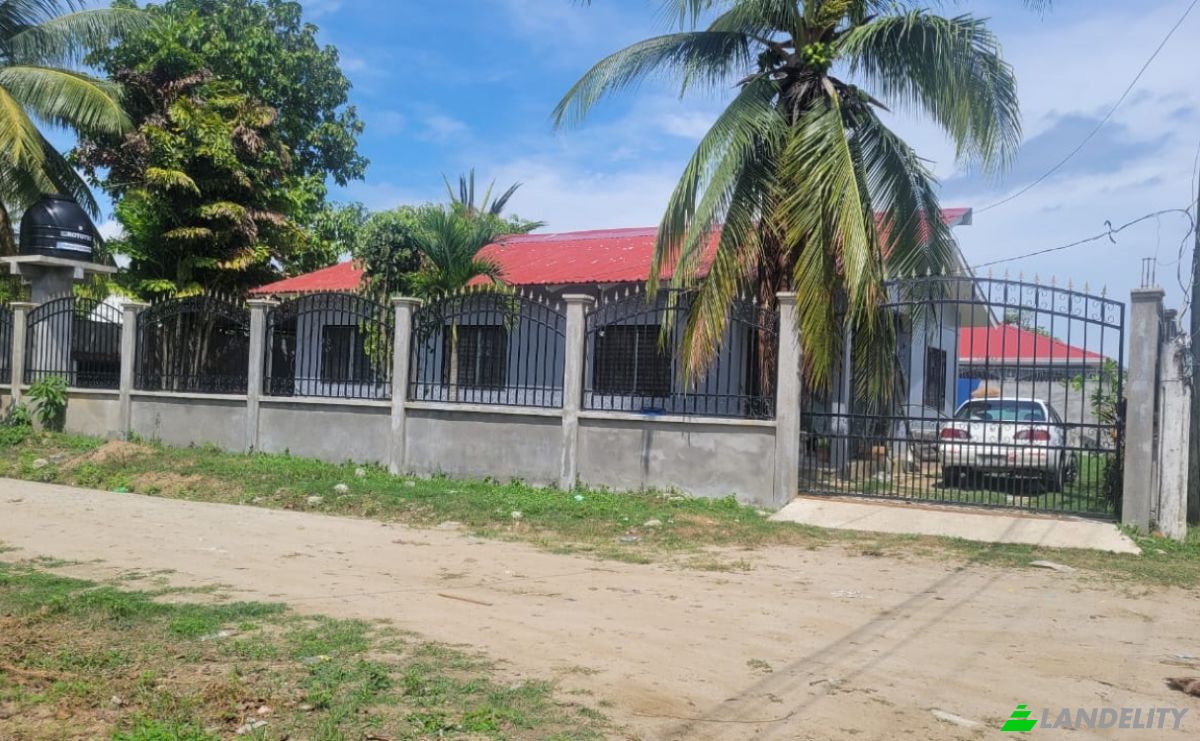 Single Family Home for Sale Tela, Atlantida Department, Honduras. Photo 2