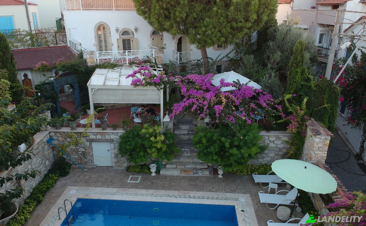 Single Family Home for Sale Ismet Inonu, Sk No:, 35930 Cesme Izmir, Cesme, Izmir, Turkiye. Photo 2