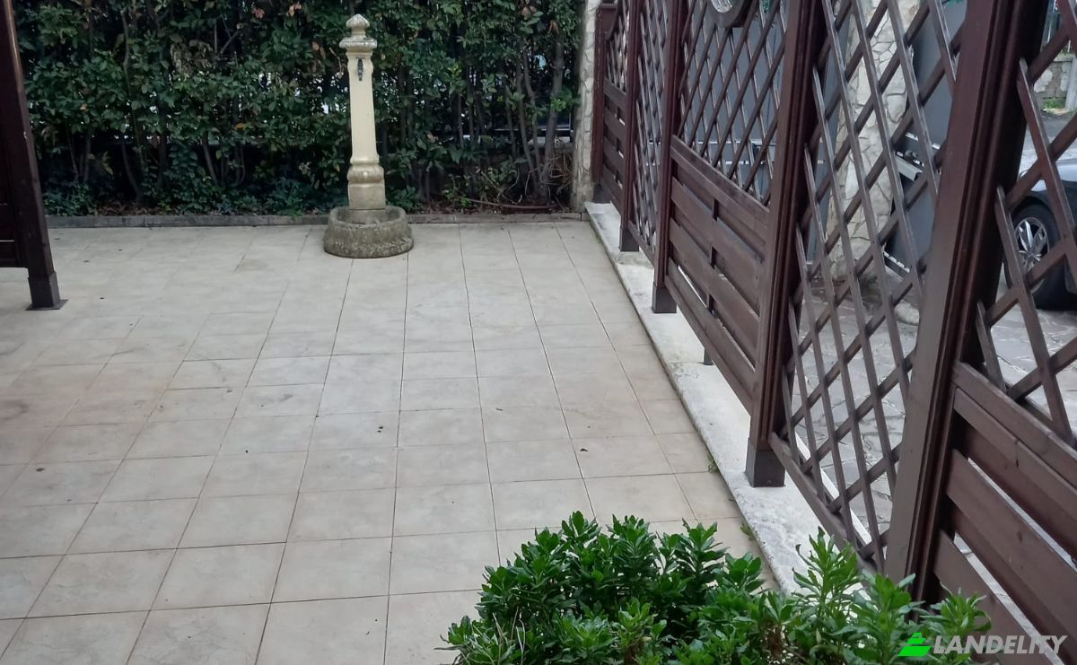 Single Family Home for Sale Via delle Gardenie, 00012 Guidonia Montecelio RM, Guidonia, Metropolitan City of Rome Capital, Lazio, Italy. Photo 5