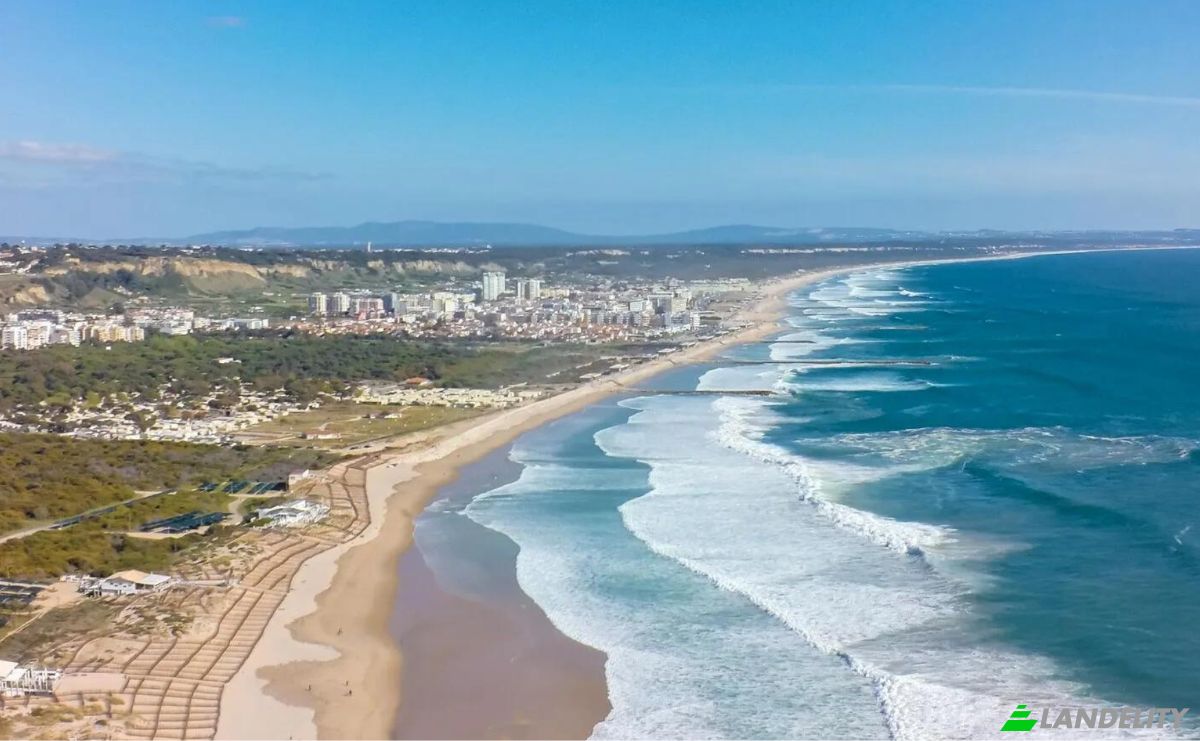 Apartment for Sale Av Dr Aresta Branco, Costa da Caparica, Almada, Setubal, Portugal. Photo 1