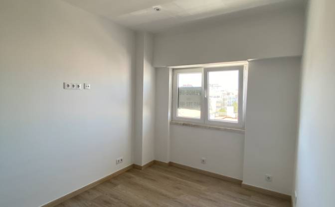 Apartment for Sale Av Dr Aresta Branco. Photo#5 Apartment for Sale Av Dr Aresta Branco. Photo#5