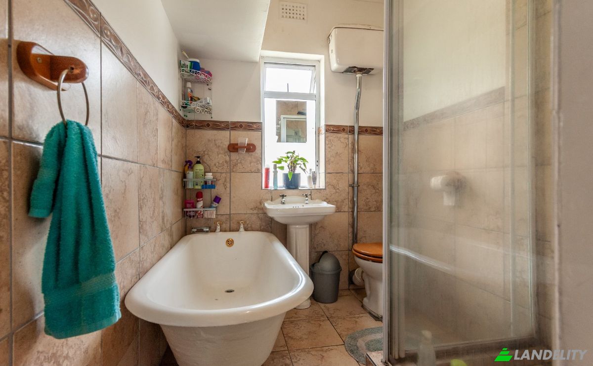 Apartment for Sale Belle Ombre Rd, Tamboerskloof, Cape Town, City of Cape Town Metropolitan Municipality, Western Cape, South Africa. Photo 12