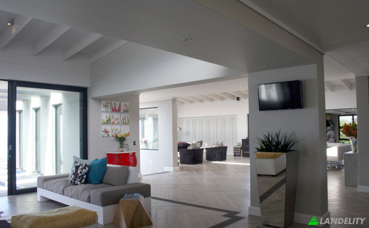 Single Family Home for Sale The Brinks, JonMyr Crescent, George, Garden Route District Municipality, Western Cape, South Africa. Photo 1