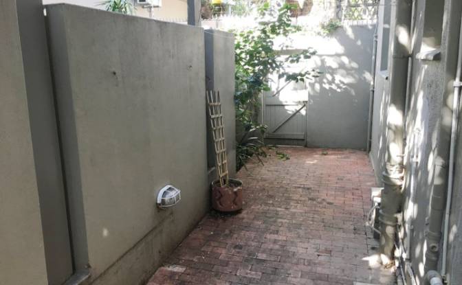 Apartment for Sale Buitenkant St, Vredehoek. Photo#7 Apartment for Sale Buitenkant St, Vredehoek. Photo#7