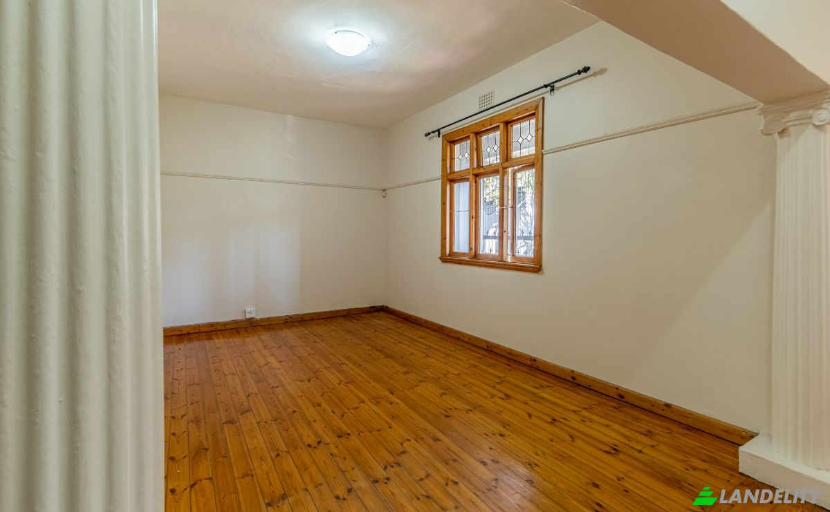Apartment for Sale Buitenkant St, Vredehoek, Cape Town, City of Cape Town Metropolitan Municipality, Western Cape, South Africa. Photo 3