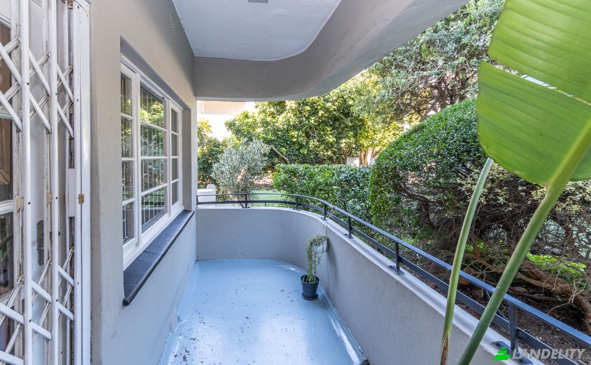 Apartment for Sale Belle Ombre Rd, Tamboerskloof, Cape Town, City of Cape Town Metropolitan Municipality, Western Cape, South Africa. Photo 11