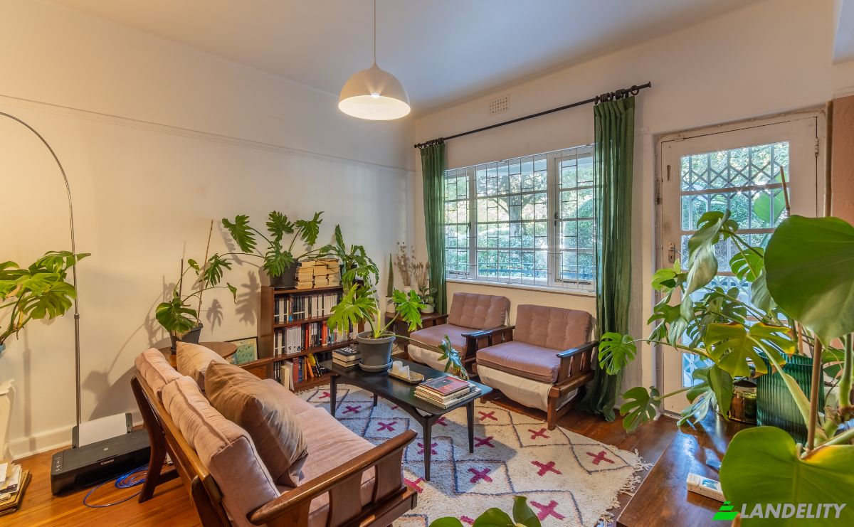 Apartment for Sale Belle Ombre Rd, Tamboerskloof, Cape Town, City of Cape Town Metropolitan Municipality, Western Cape, South Africa. Photo 3