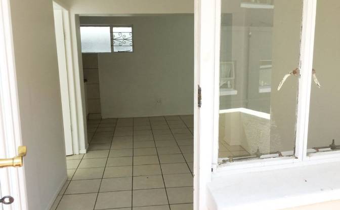 Apartment for Sale Kloof St, Gardens, Cape Town. Photo#7 Apartment for Sale Kloof St, Gardens, Cape Town. Photo#7