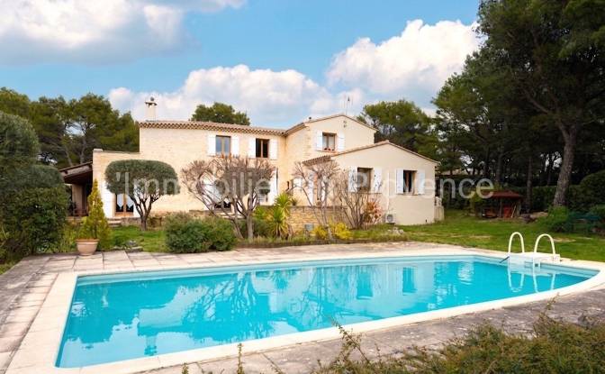 Villa for Sale - Murs, France