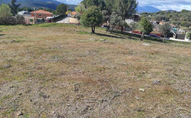 Land Lot for Sale - Navas del Rey, Spain