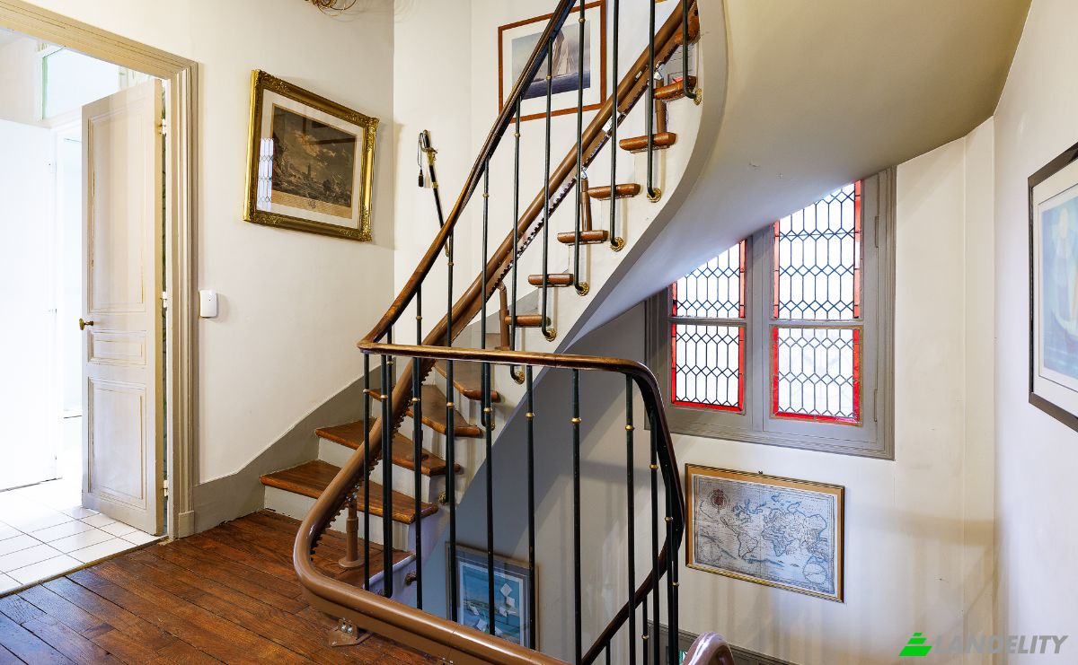 Duplex for Sale 7 Rue de Bellevue, 92150 Suresnes, Suresnes, Hauts-de-Seine, Ile-de-France, France. Photo 9