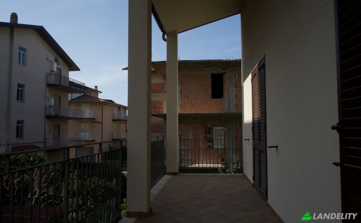 Triplex à vendre Via XXIV Maggio, 98070 Rocca di Capri Leone ME, Rocca di Capri Leone, Metropolitan City of Messina, Sicily, Italy. Photo 18