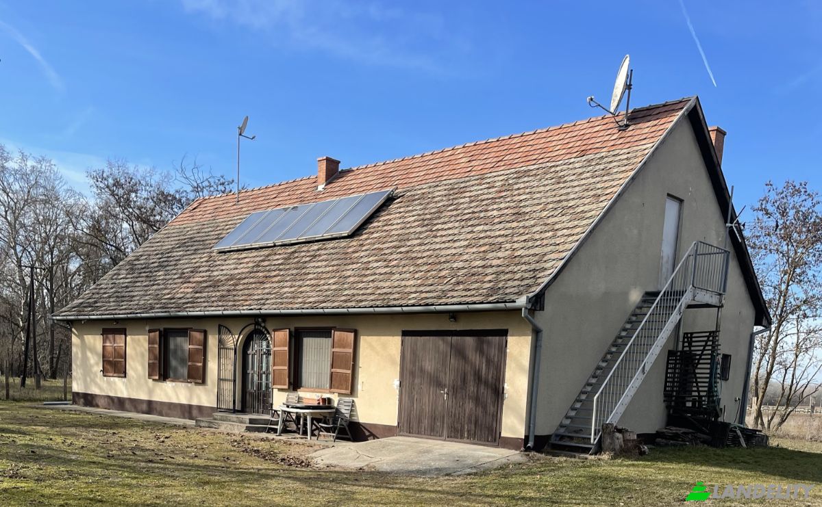 Farma/Ranczo na sprzedaż Moricgat, Kiskunmajsa District, Bacs-Kiskun, Hungary, Nevtelen Ut, 6132 Hungary. Zdjęcie 1